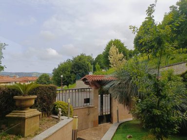 Entrada a casa Entrada a casa