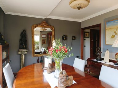 Check in Room Dinning Room Comedor